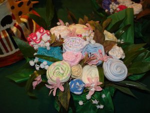 bouquets de rosas de calcetines para baby shower 