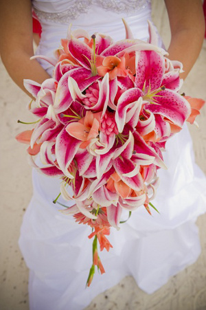 tendencia en bodas 2013 arreglos florales de flores en cascada