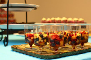 mesas de postres con frutas