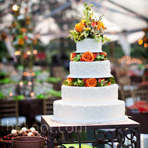 tortas de bodas con flores entre niveles ananda cali