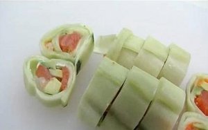 sushi de pepino en laminas