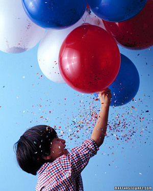 decoracion con globos transparentes rellenos de confeti