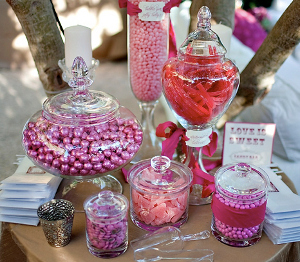mesas dulces hechas con caramelos para fiestas y eventos