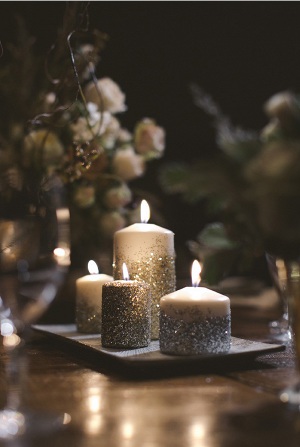 velas decoradas con purpurina, escarcha o brillantina para fiestas y eventos