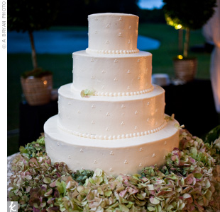 Tips para mostrar tu torta de boda en la recepción. 1